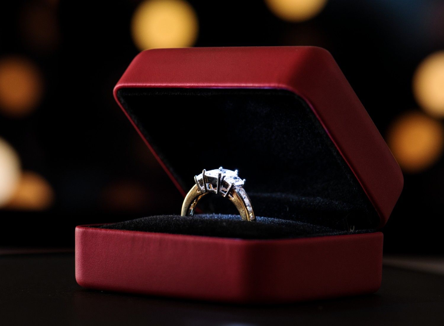 Gold Ring Classic